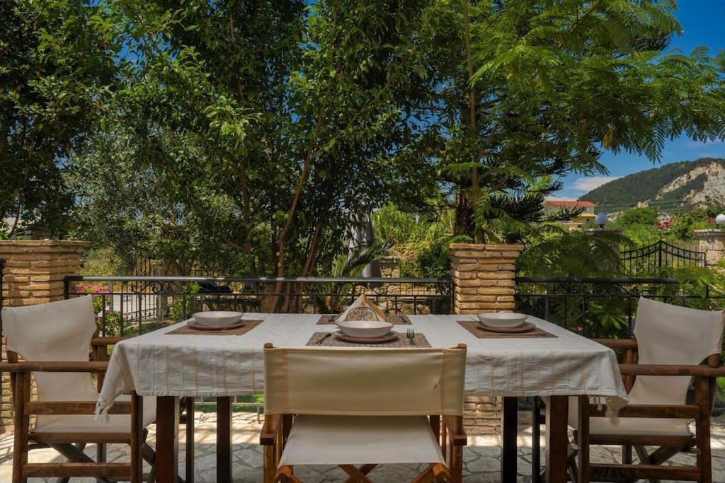 La Casa De Cambo Villa Gaitani Екстериор снимка
